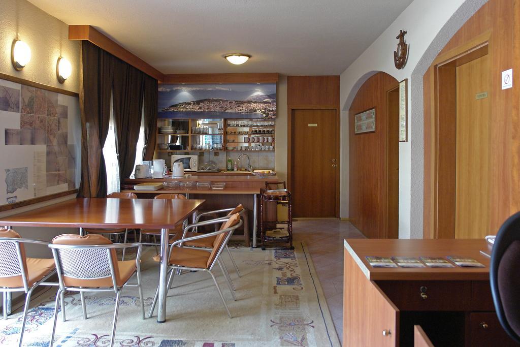 Villa Forum Ohrid Bagian luar foto