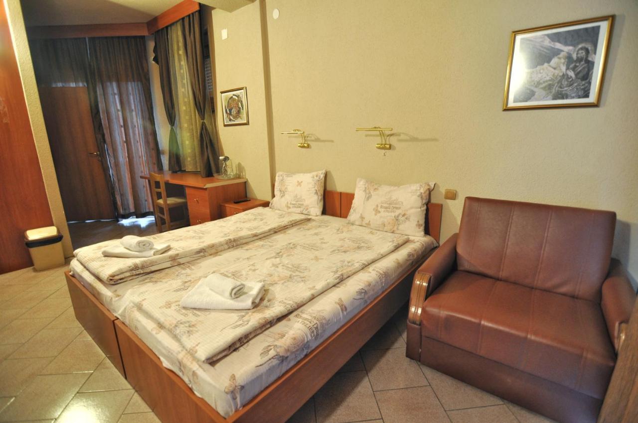 Villa Forum Ohrid Bagian luar foto